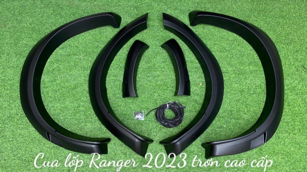 mcb-ford-cua-lop-nhua-124 Cua lốp nhựa cho Ford Everest 2022+ - Ảnh 1