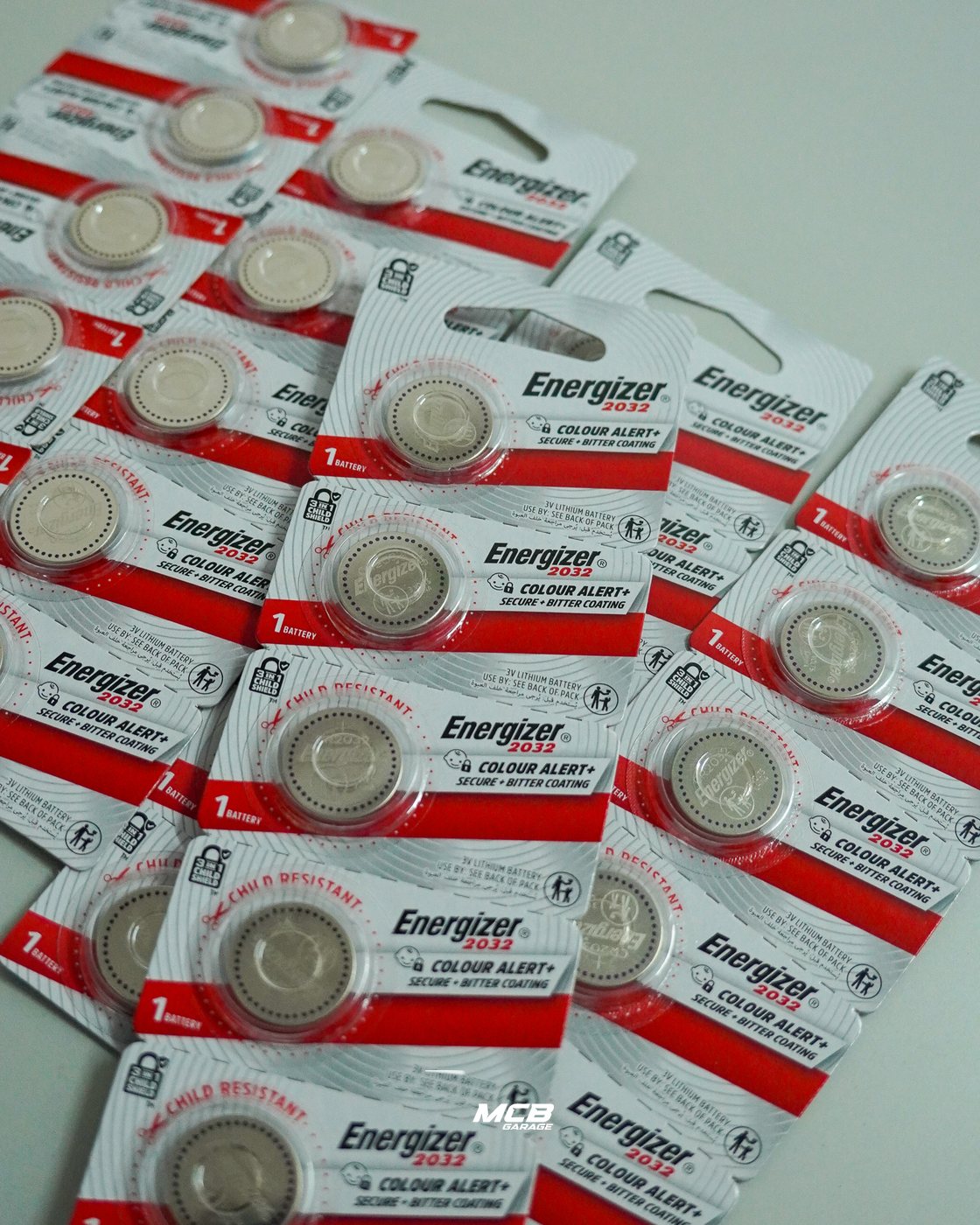 Thay pin remote ô tô tại MCB Garage Buôn Ma Thuột — pin CR2032 Energizer còn nguyên vỉ
